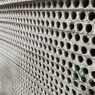 Õõnes südamiku kiibplaat